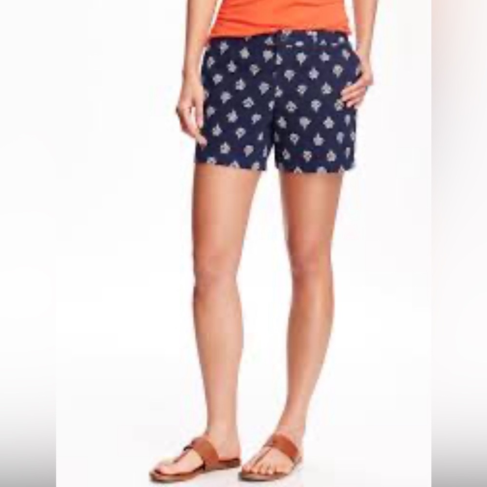 3/$15. Bundle sale Old Navy shorts Size 12 navy blue and white